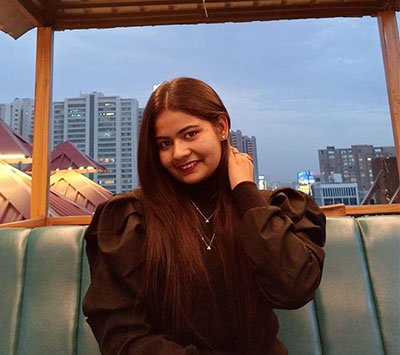 Shreya Kalavadiya Graphic Designer